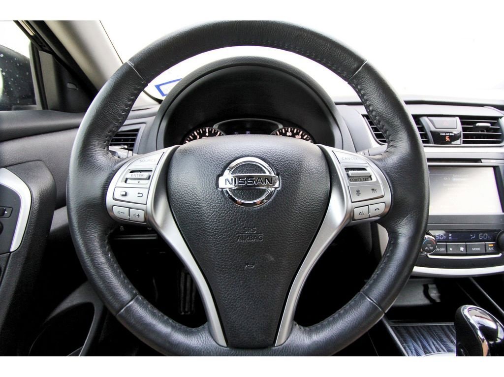 Used 2016 Nissan Altima 2.5 SL w/ 2.5 Technology w/LED Package FWD image 14