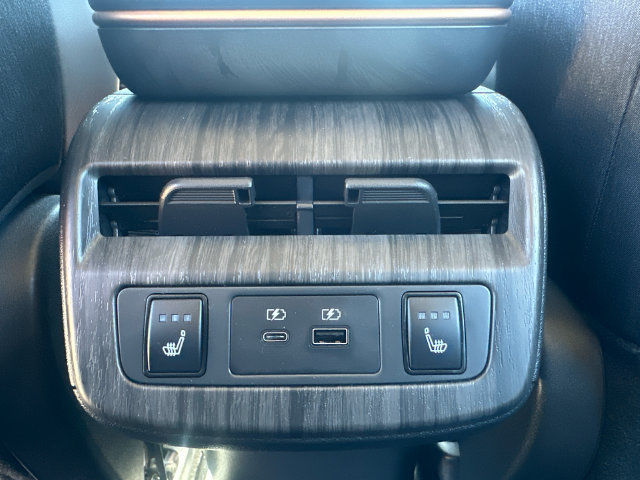 Used 2024 Nissan Ariya FWD image 19
