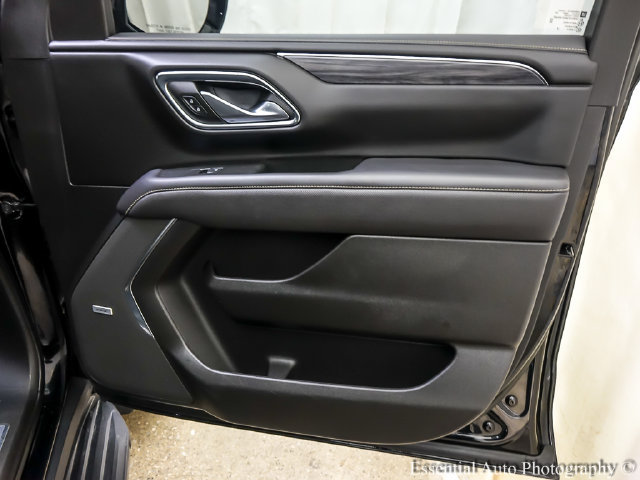 Used 2022 GMC Yukon SLT w/ SLT Luxury Package AWD/4WD image 28