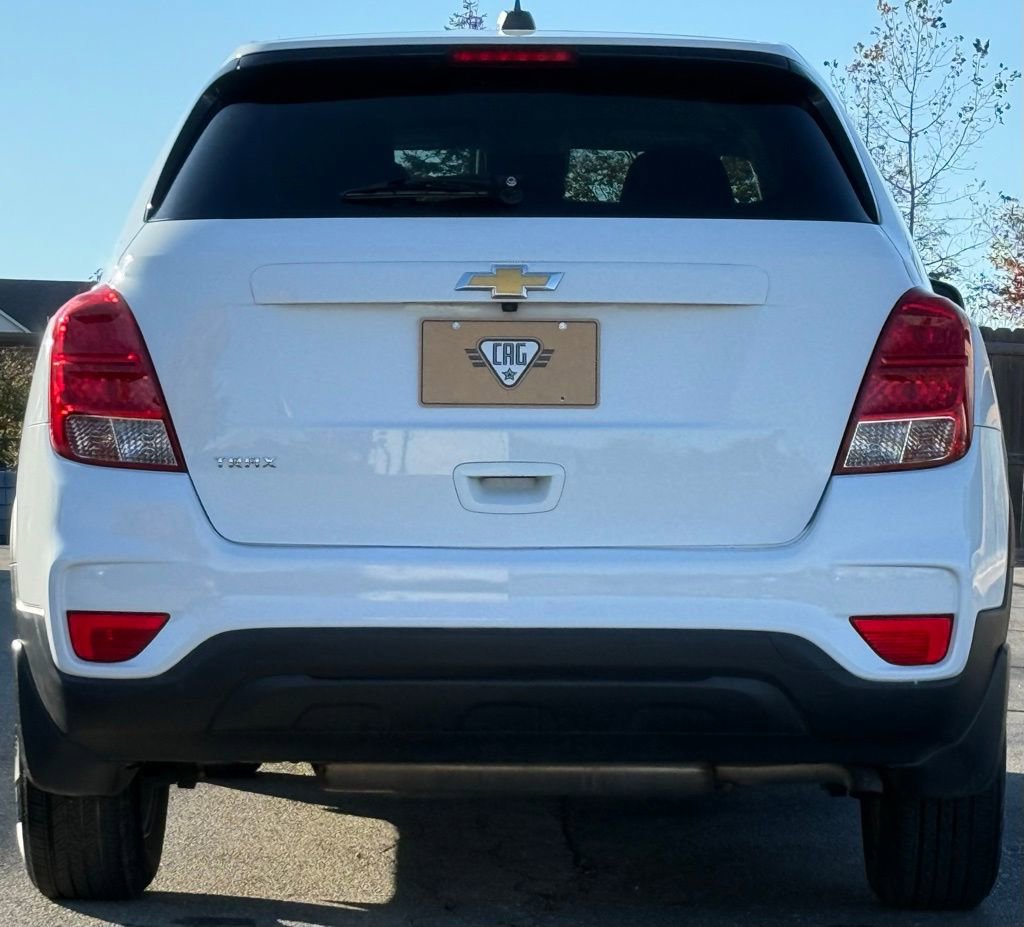 Used 2020 Chevrolet Trax LS w/ Tint and Cruise Package FWD image 4