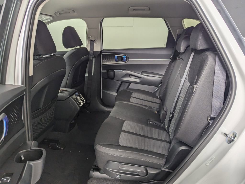 New 2025 Kia Sorento LX image 24