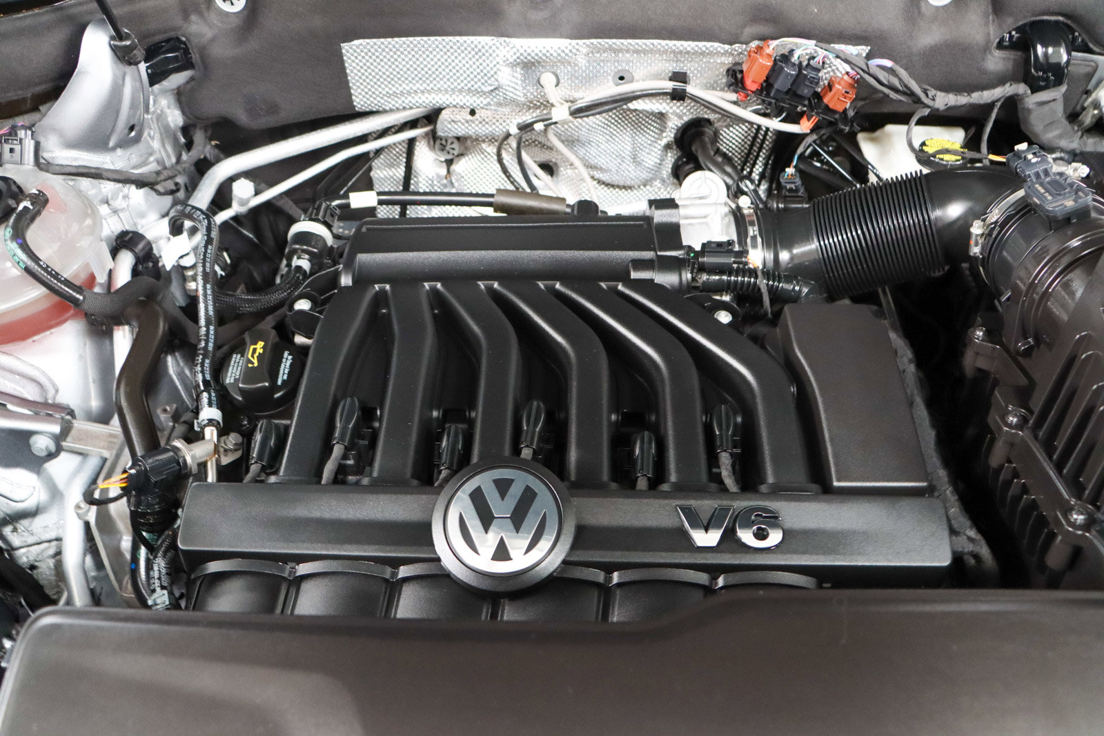 Used 2022 Volkswagen Atlas Cross Sport SE image 30