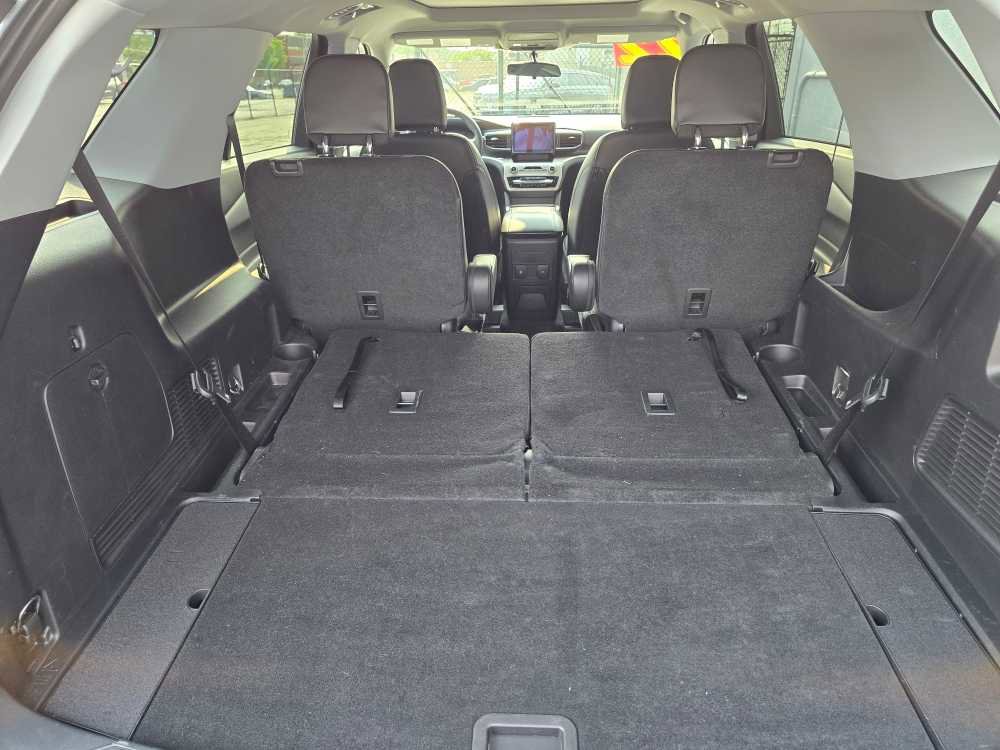 Used 2022 Ford Explorer XLT w/ Equipment Group 202A image 45