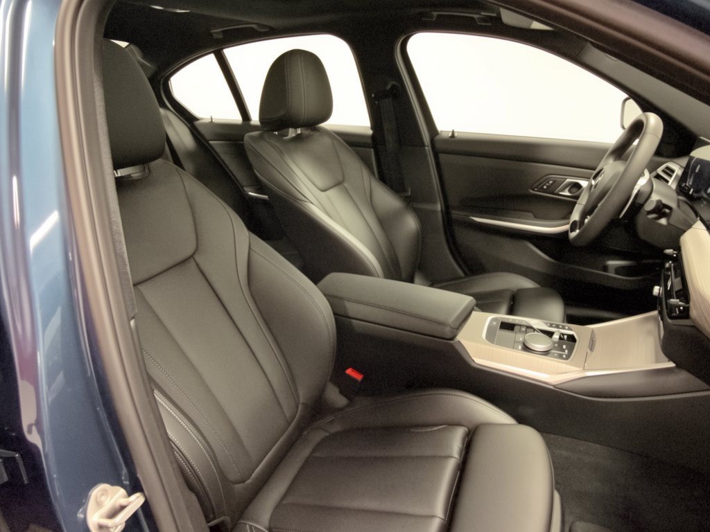 Certified 2026 BMW 330i Sedan RWD image 30