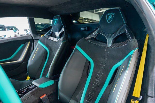 Used 2024 Lamborghini Huracan Tecnica image 20