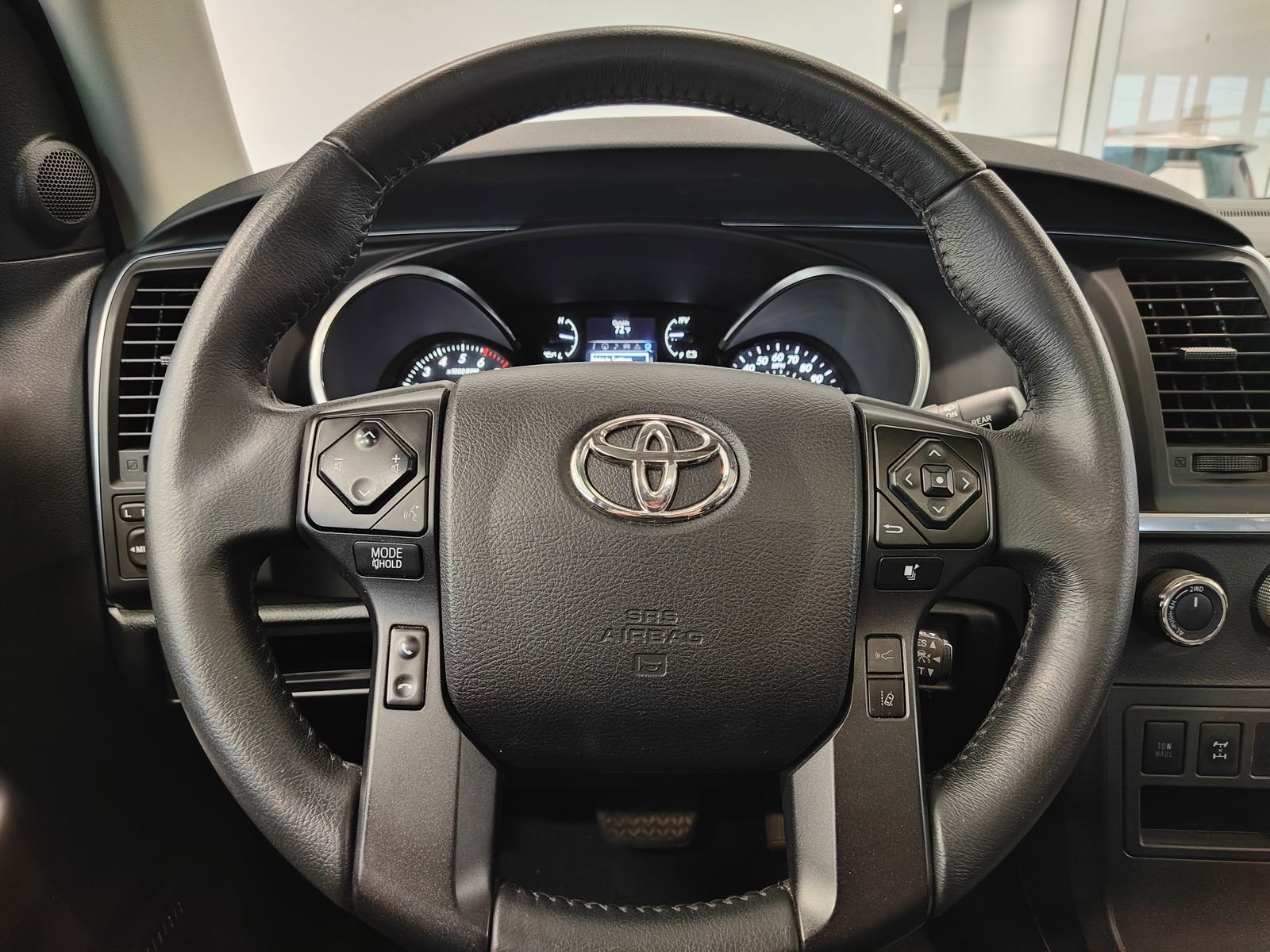 Used 2021 Toyota Sequoia TRD Pro AWD/4WD image 27