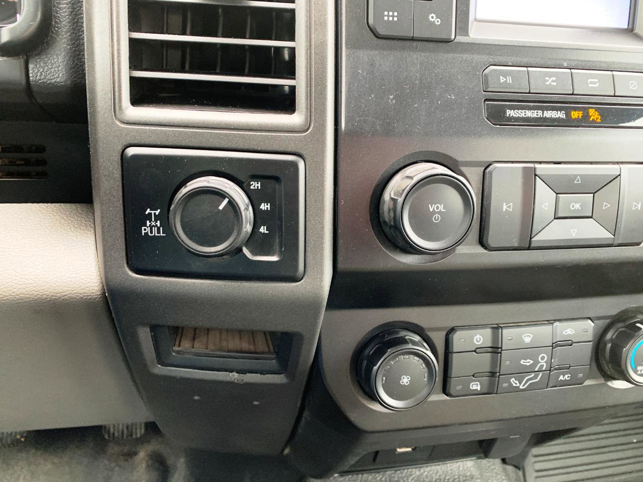 Used 2021 Ford F250 XL w/ Power Equipment Group image 9