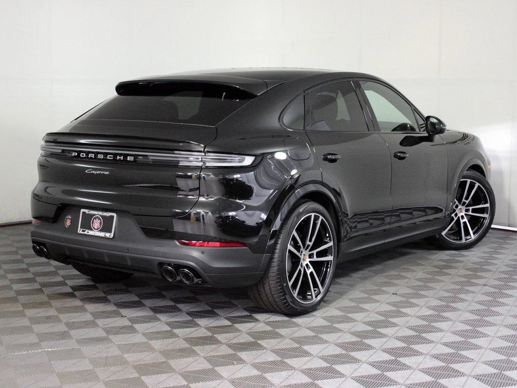 Certified 2025 Porsche Cayenne Coupe image 7