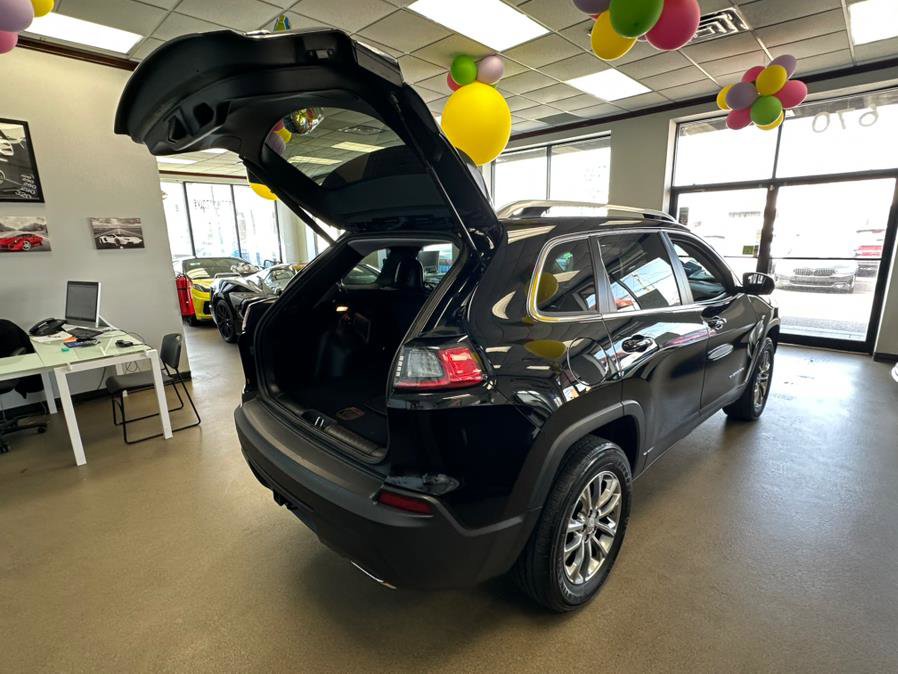 Used 2021 Jeep Cherokee Latitude Lux w/ Sun & Sound Group AWD/4WD image 18