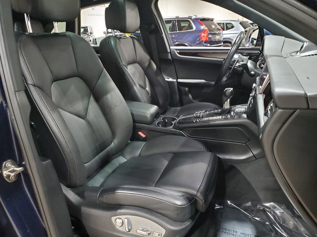 Used 2020 Porsche Macan image 14