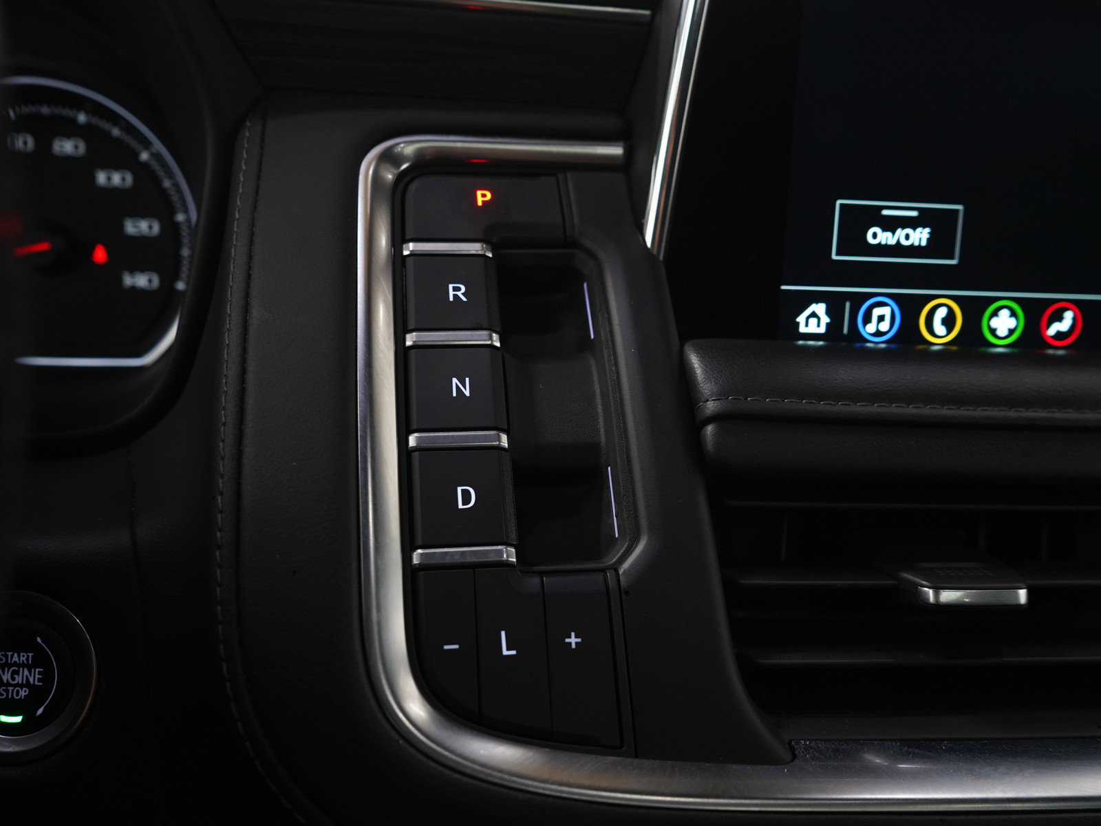 Used 2021 Chevrolet Suburban LT image 26
