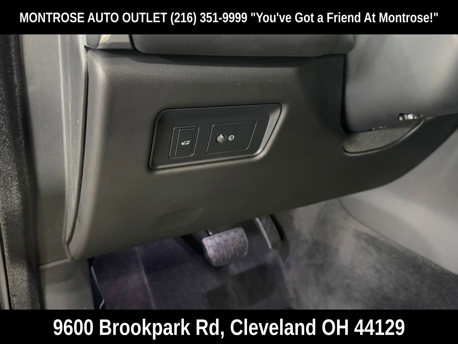 Used 2024 Jaguar F-PACE R-Dynamic S image 16