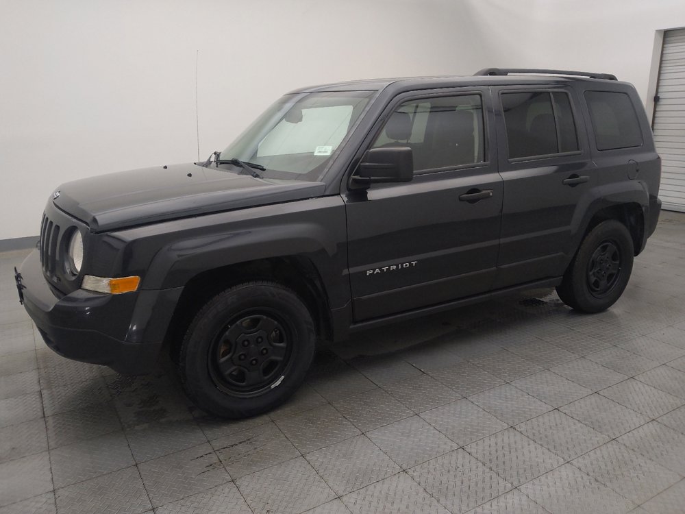 Used 2016 Jeep Patriot Sport FWD image 2