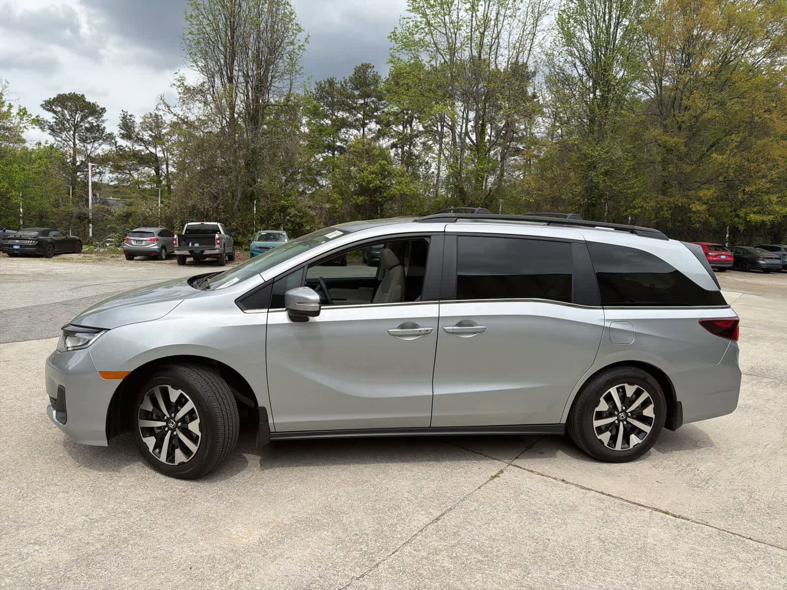 Certified 2025 Honda Odyssey EX-L image 6