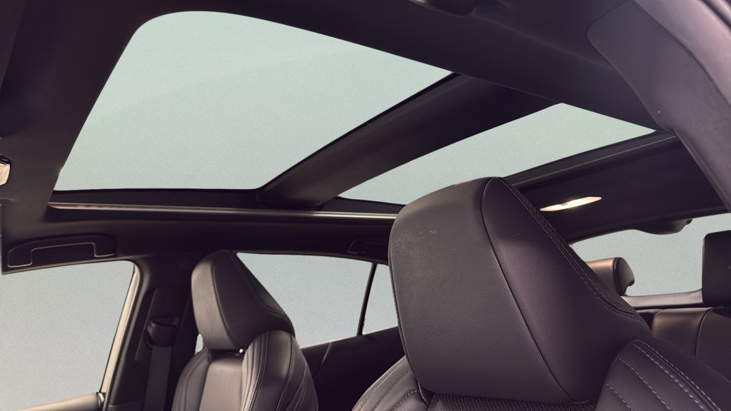 Used 2022 Toyota Venza Limited w/ Advanced Technology Package image 22