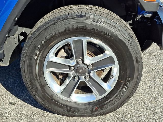 Used 2023 Jeep Wrangler Sahara w/ Cold Weather Group image 8