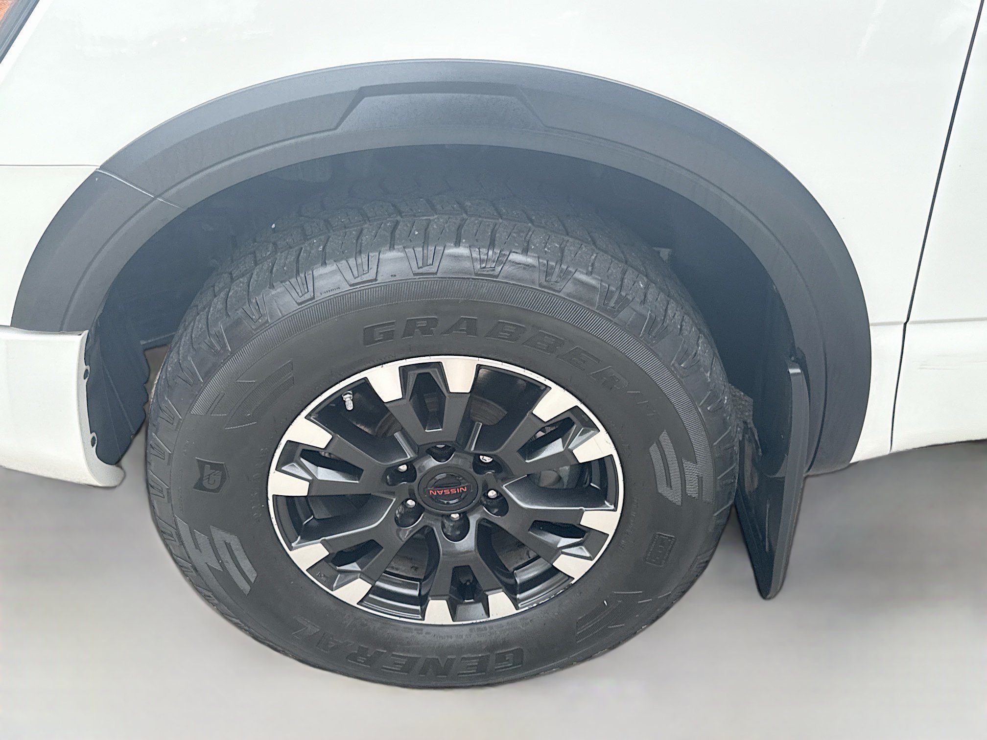 Used 2021 Nissan Titan PRO-4X w/ Pro-4x Utility Package AWD/4WD image 40