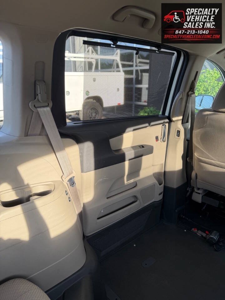 Used 2015 Honda Odyssey EX image 28
