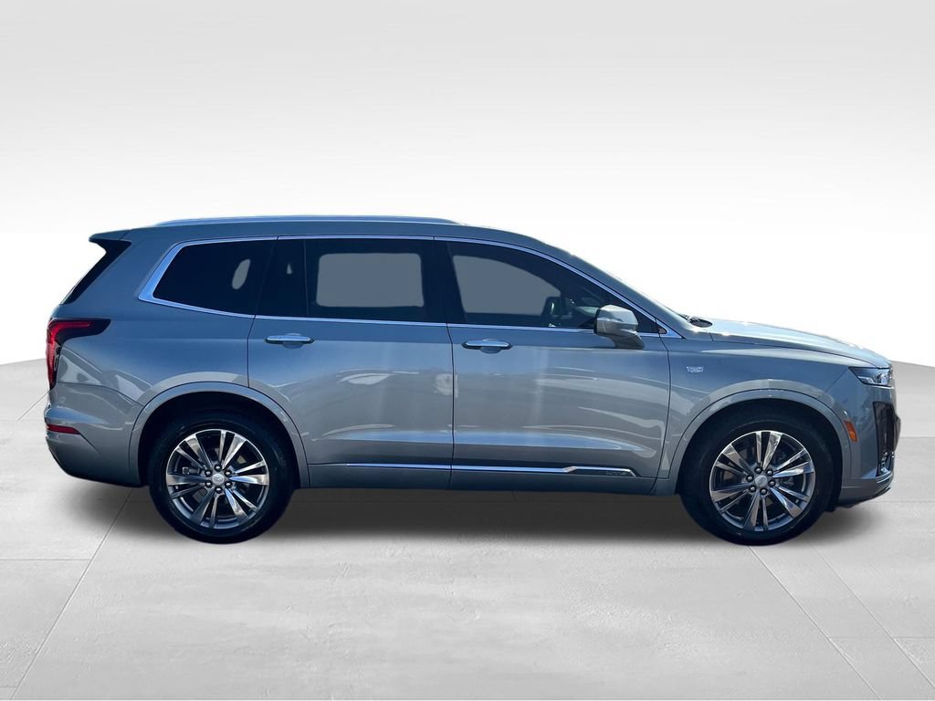 Used 2024 Cadillac XT6 Premium Luxury FWD image 6