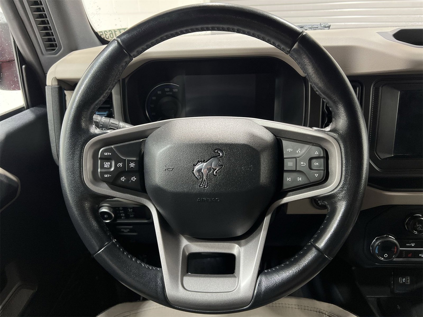 Used 2023 Ford Bronco Wildtrak image 14