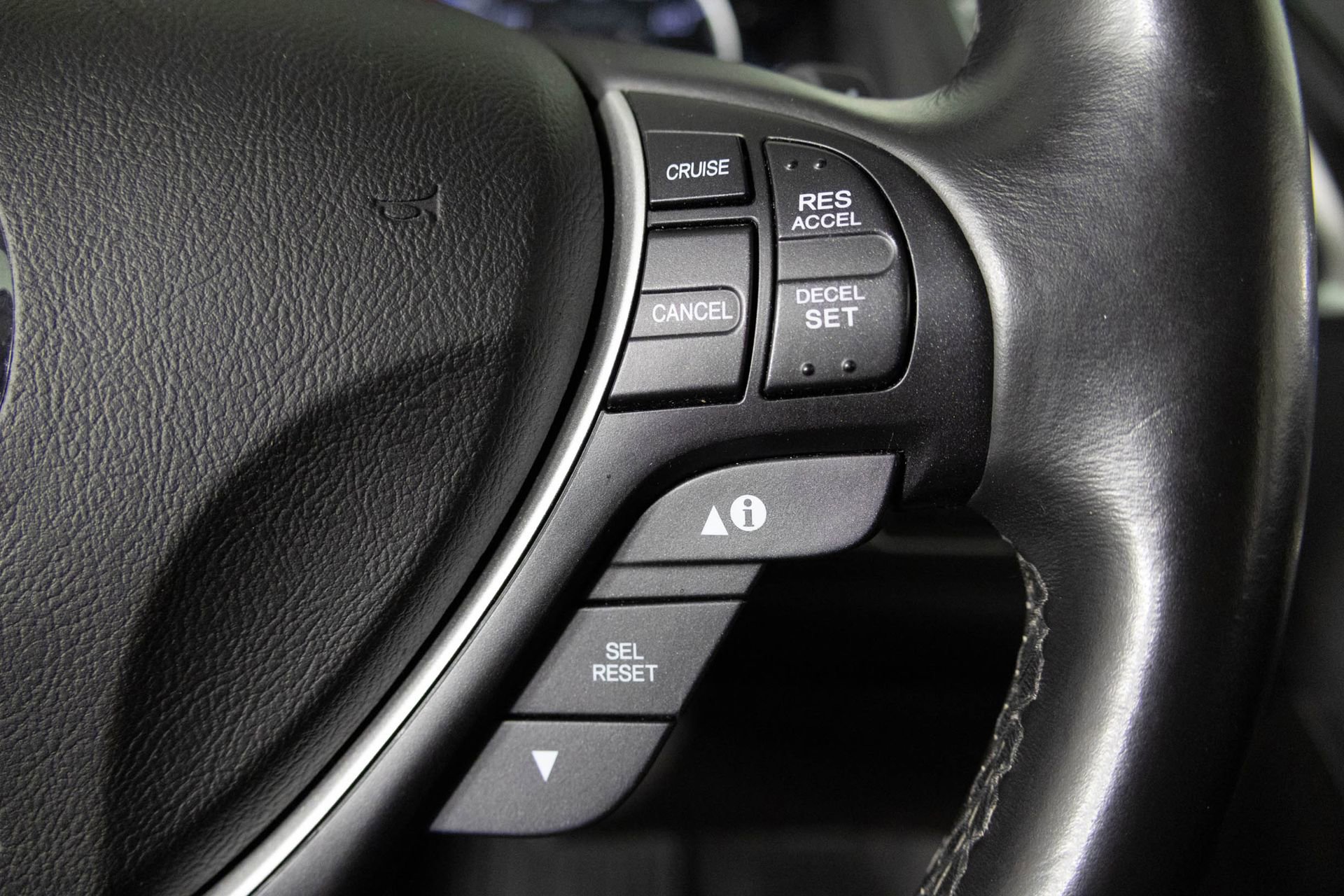 Used 2018 Acura RDX w/ Technology Package image 32