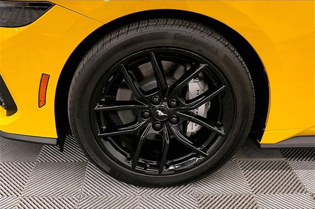 Used 2024 Ford Mustang GT Premium image 9