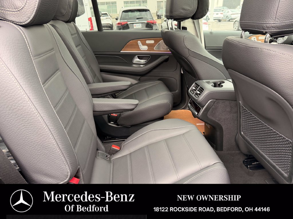Used 2026 Mercedes-Benz GLS 450 4MATIC image 33