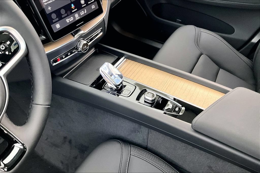 New 2026 Volvo XC60 T8 Core w/ Climate Package AWD/4WD image 26