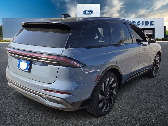 Used 2025 Lincoln Nautilus Reserve w/ Jet Appearance Package image 7