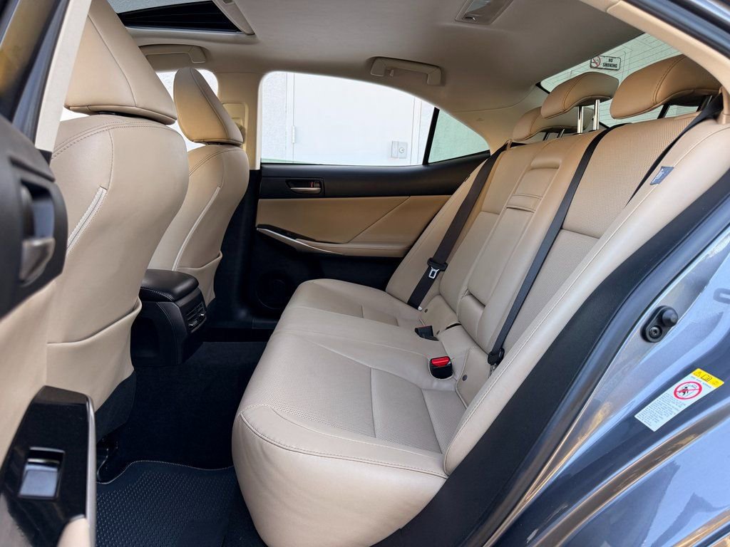 Used 2018 Lexus IS 300 AWD w/ Comfort Package image 17