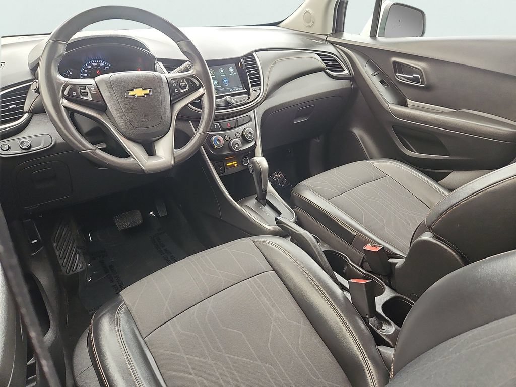 Used 2019 Chevrolet Trax LT w/ LT Convenience Package AWD/4WD image 11