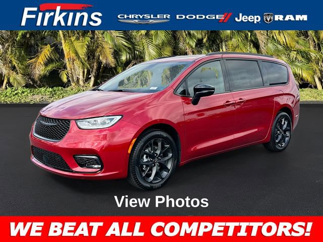 New 2026 Chrysler Pacifica Select w/ S Appearance Package
