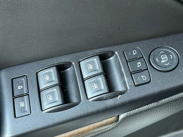 Used 2018 GMC Yukon Denali w/ Denali Ultimate Package image 14