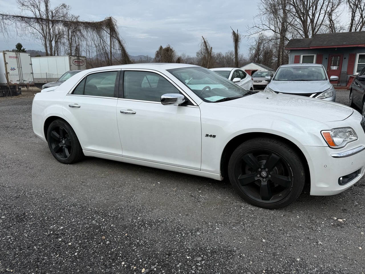 Used 2011 Chrysler 300 C image 7