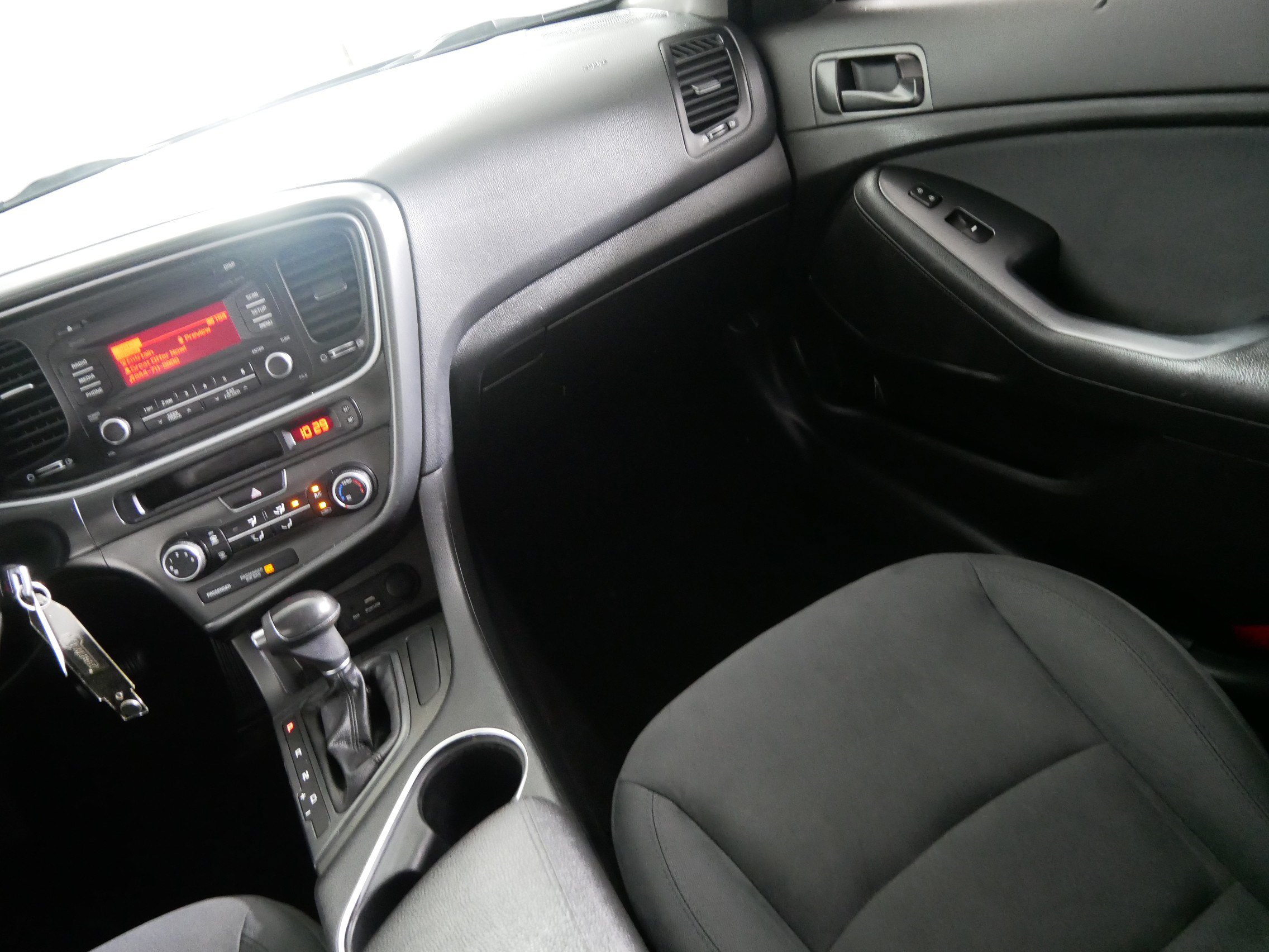 Used 2015 Kia Optima LX FWD image 11