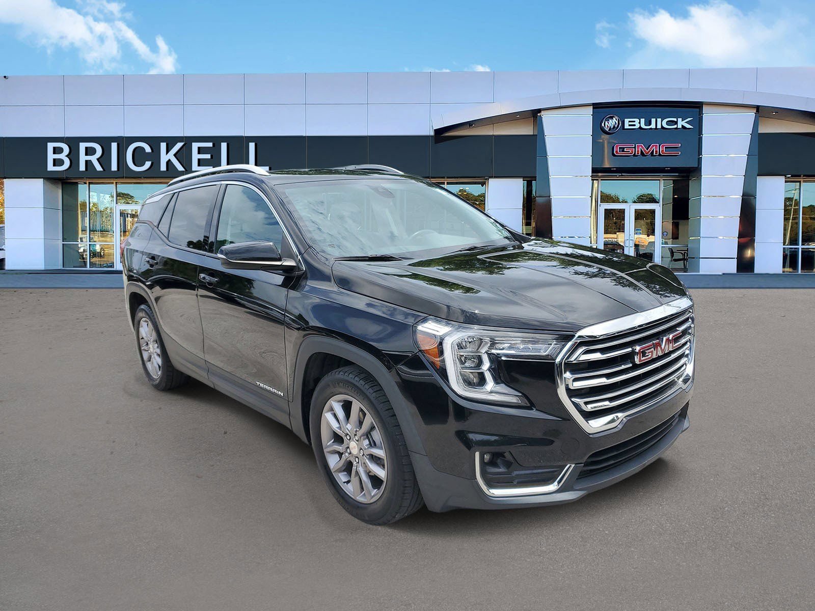 Used 2022 GMC Terrain SLT w/ LPO, Floor Liner Package FWD image 2