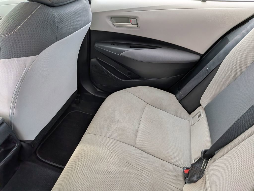 Used 2022 Toyota Corolla LE FWD image 34