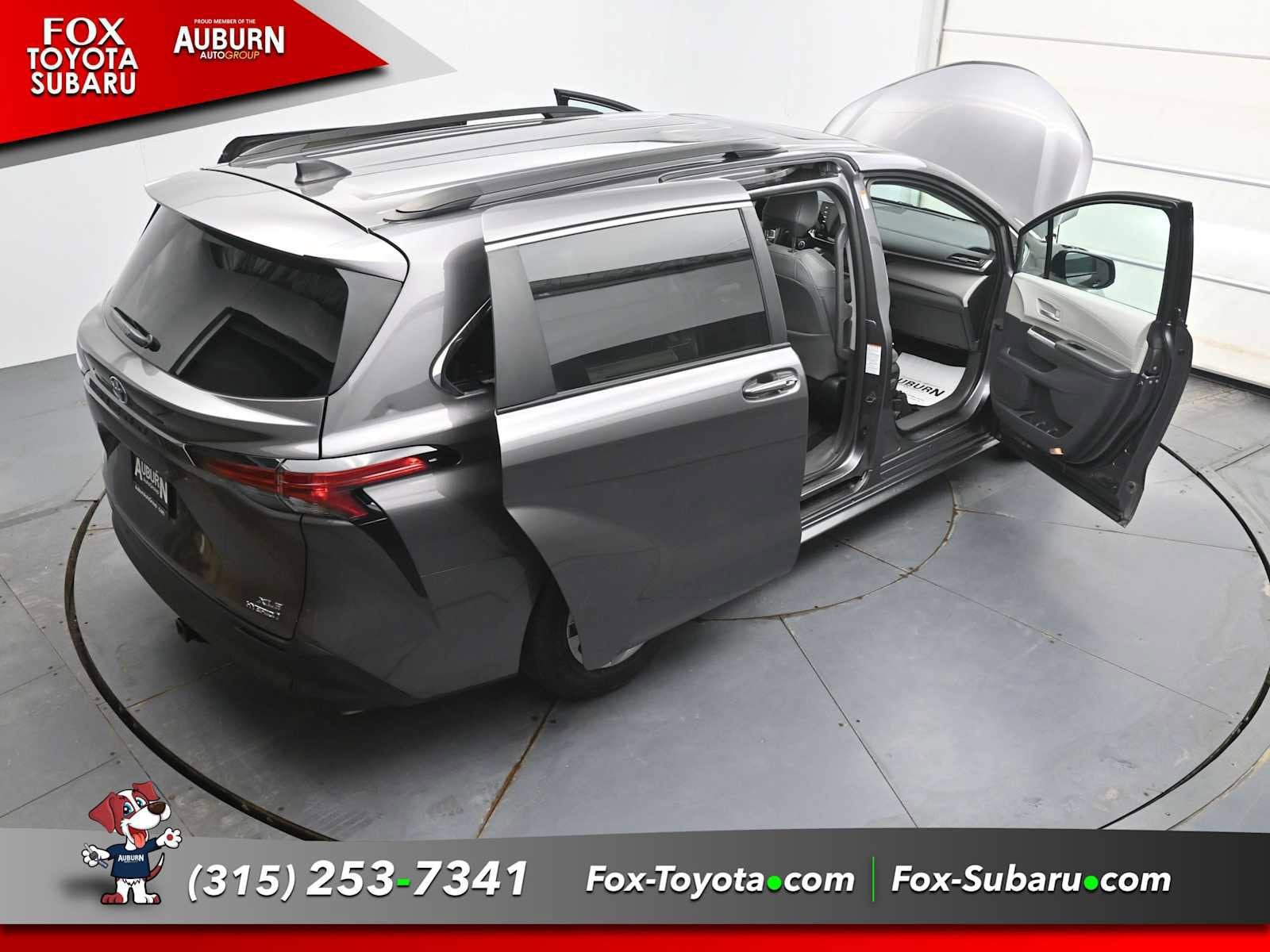 Used 2022 Toyota Sienna XLE w/ XLE Plus Package image 33
