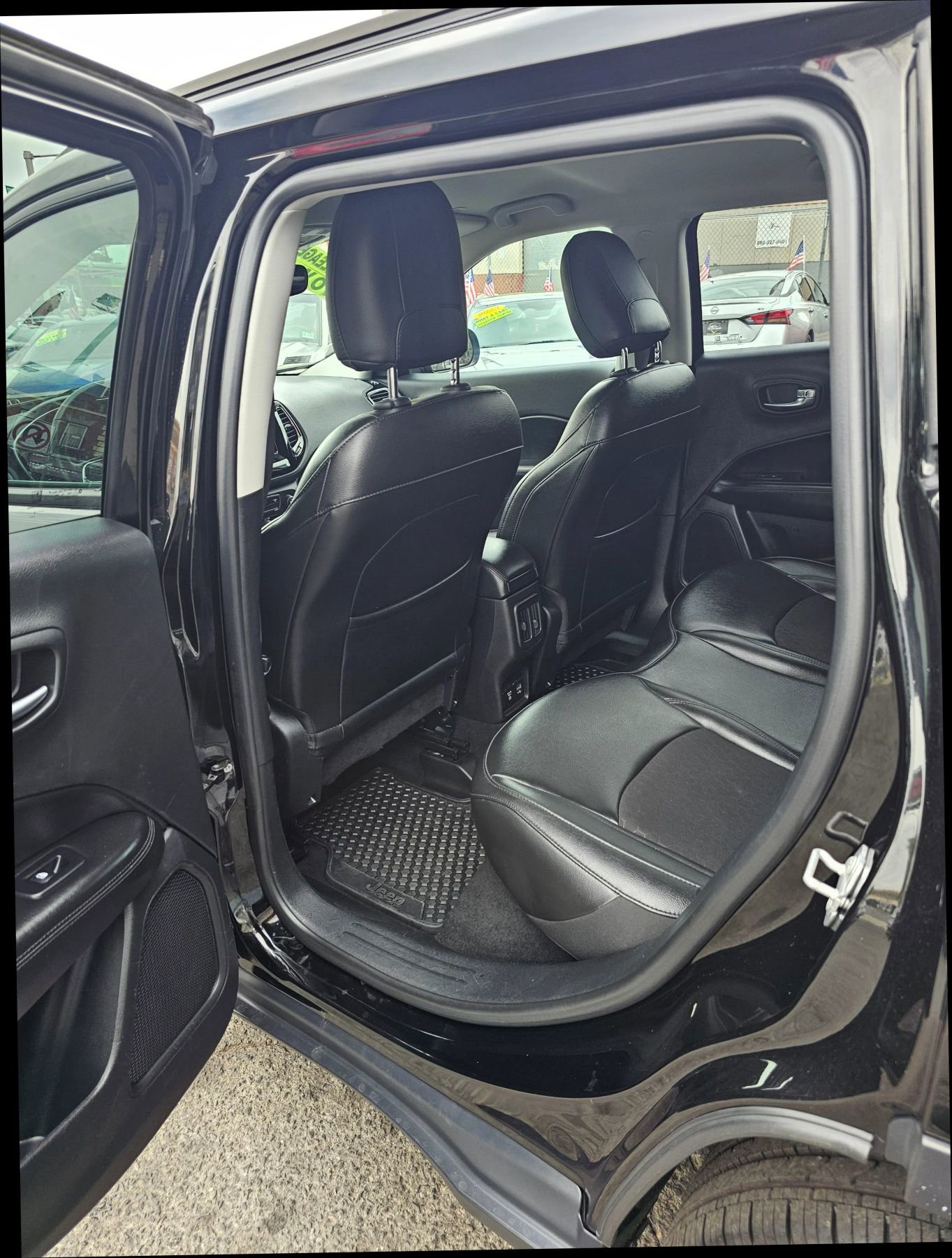 Used 2019 Jeep Compass Latitude image 8