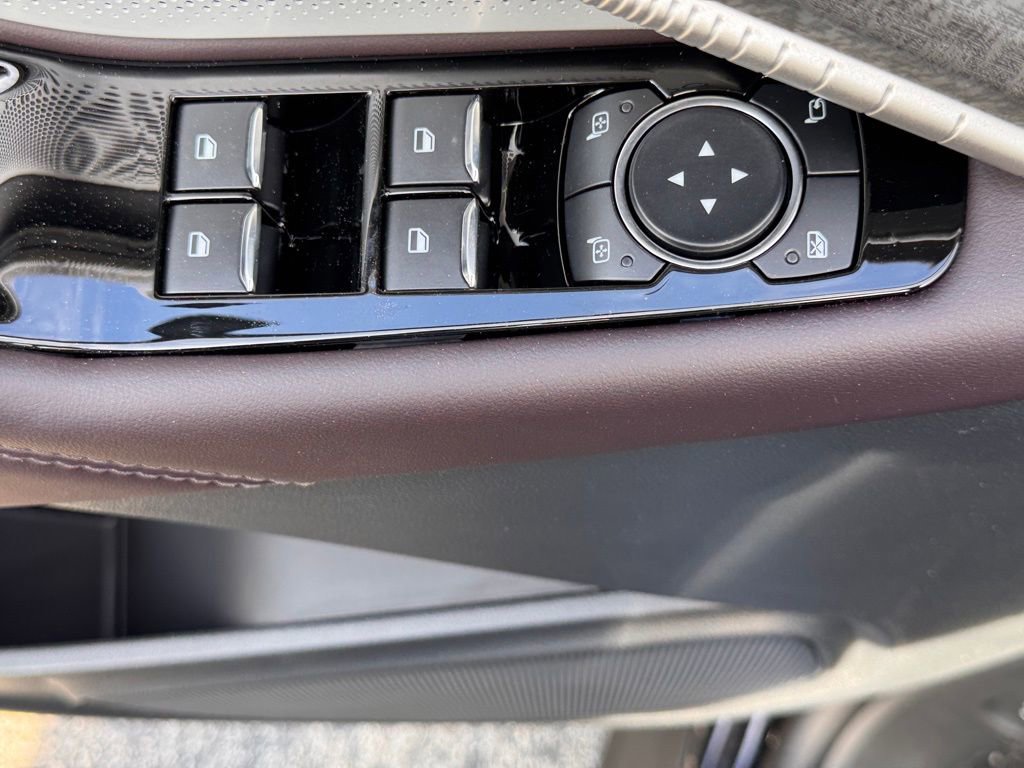 New 2026 Ford Explorer Platinum image 17