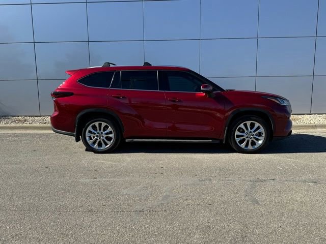 Certified 2025 Toyota Highlander Limited image 40