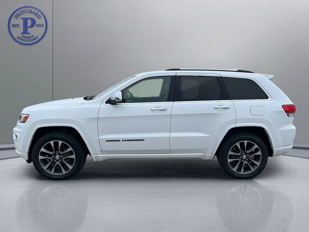 Used 2017 Jeep Grand Cherokee Overland w/ Jeep Active Safety Group AWD/4WD image 4