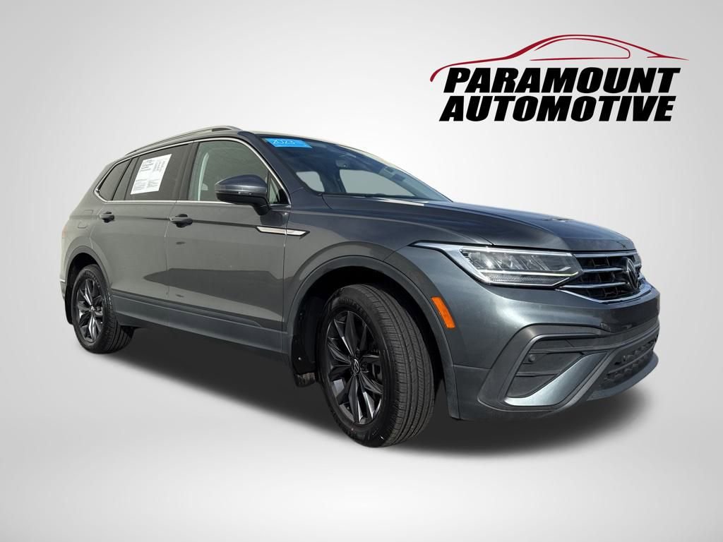 Certified 2023 Volkswagen Tiguan SE w/ Panoramic Sunroof Package image 3