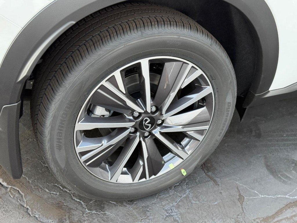 New 2027 INFINITI QX60 Luxe FWD image 4