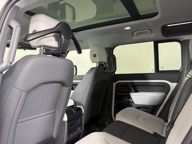 Used 2026 Land Rover Defender 110 S AWD/4WD image 20