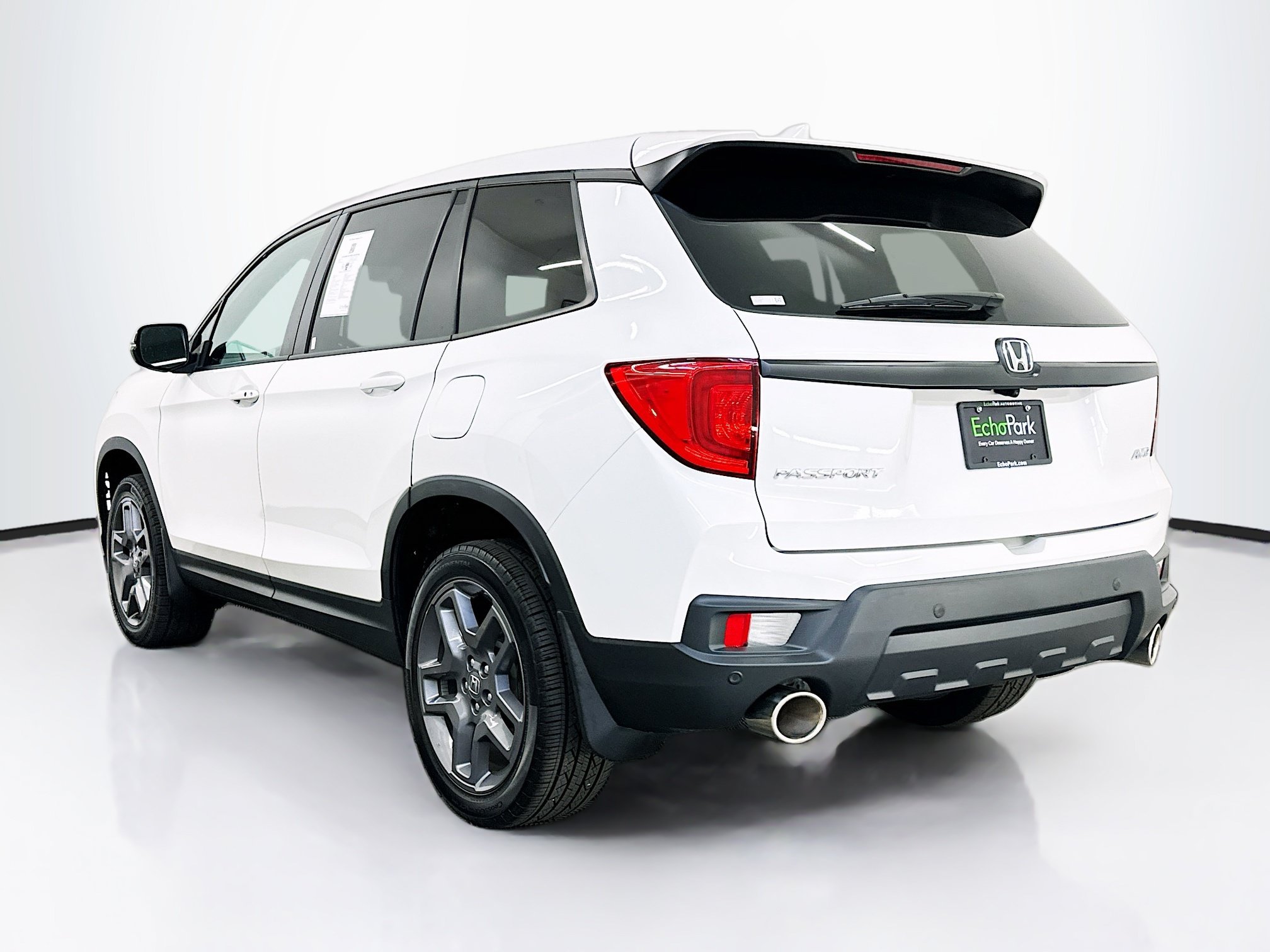 Used 2023 Honda Passport EX-L image 5