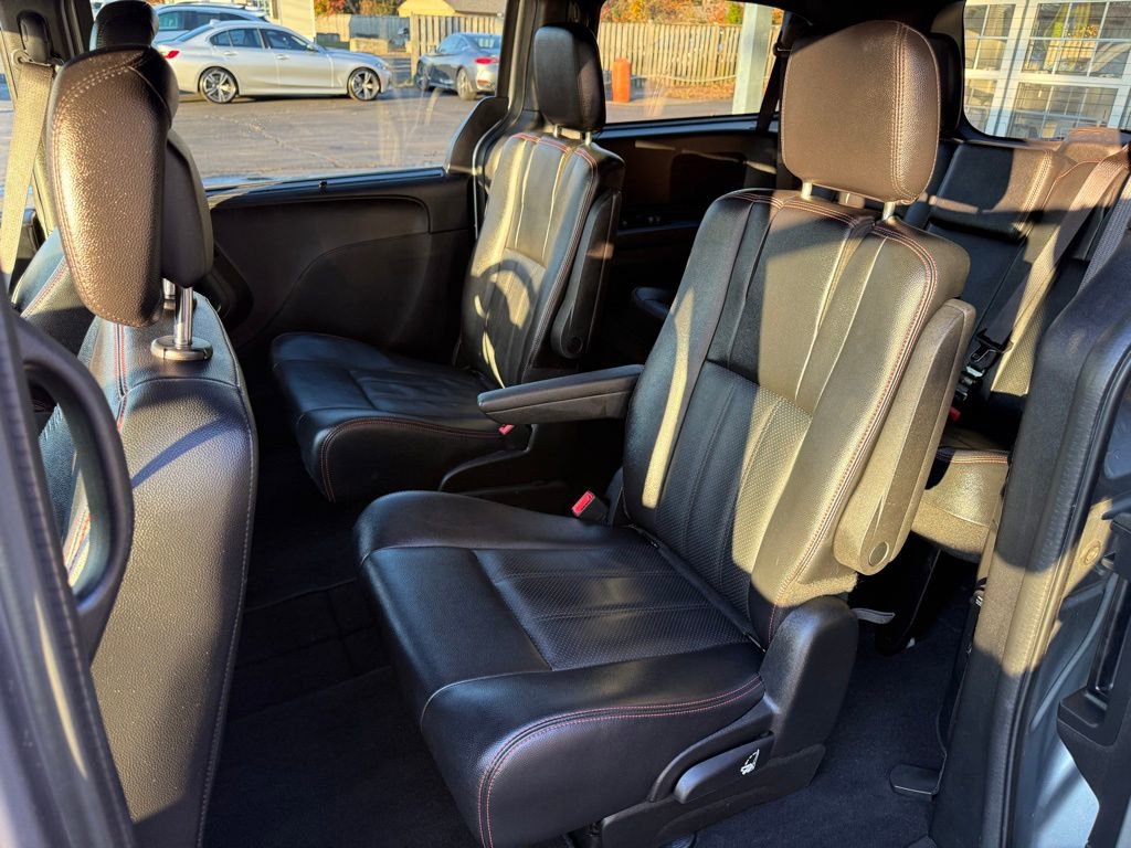 Used 2019 Dodge Grand Caravan GT image 12