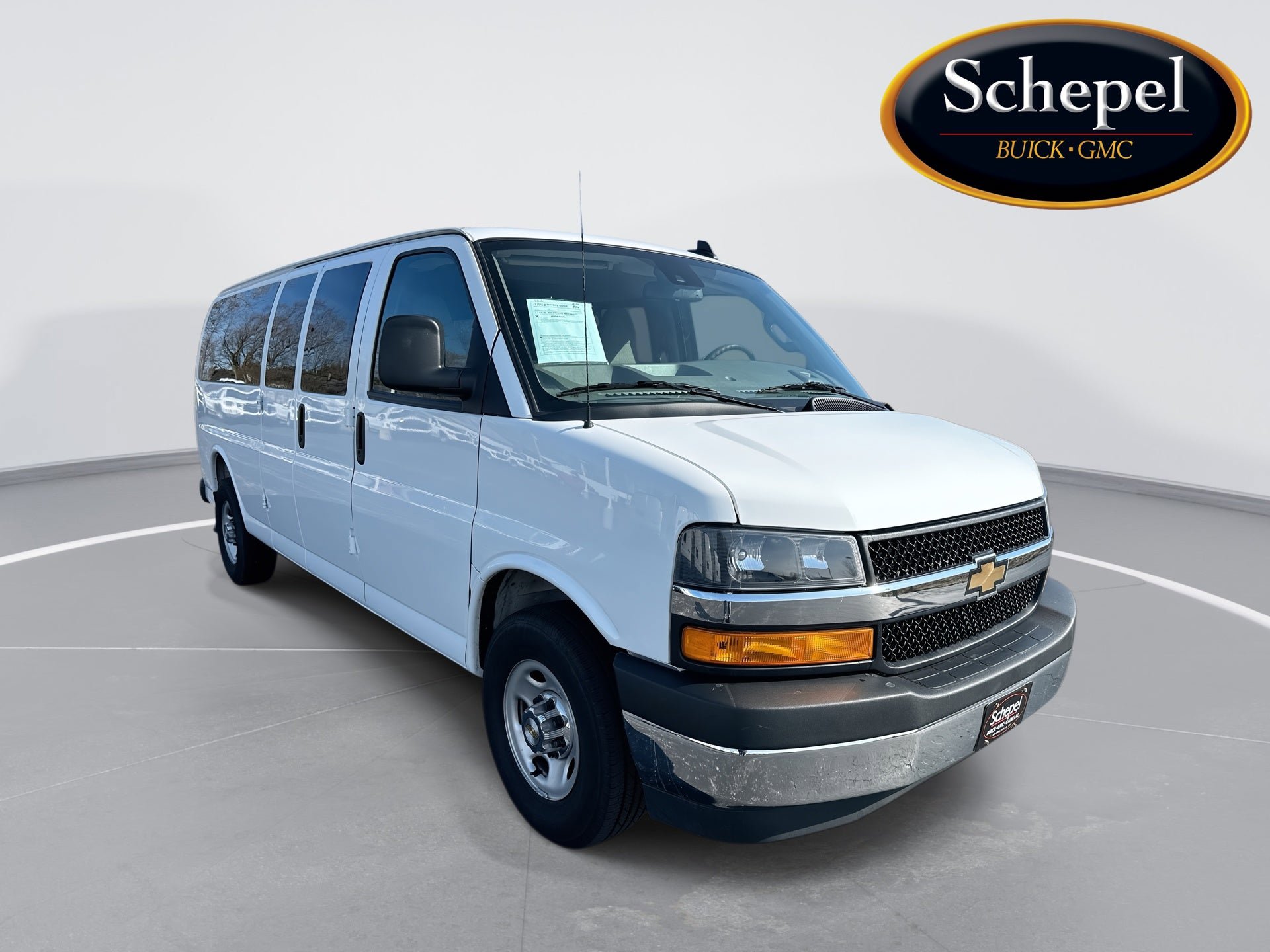 Used 2025 Chevrolet Express 3500 LT w/ LT Preferred Equipment Group RWD video 1