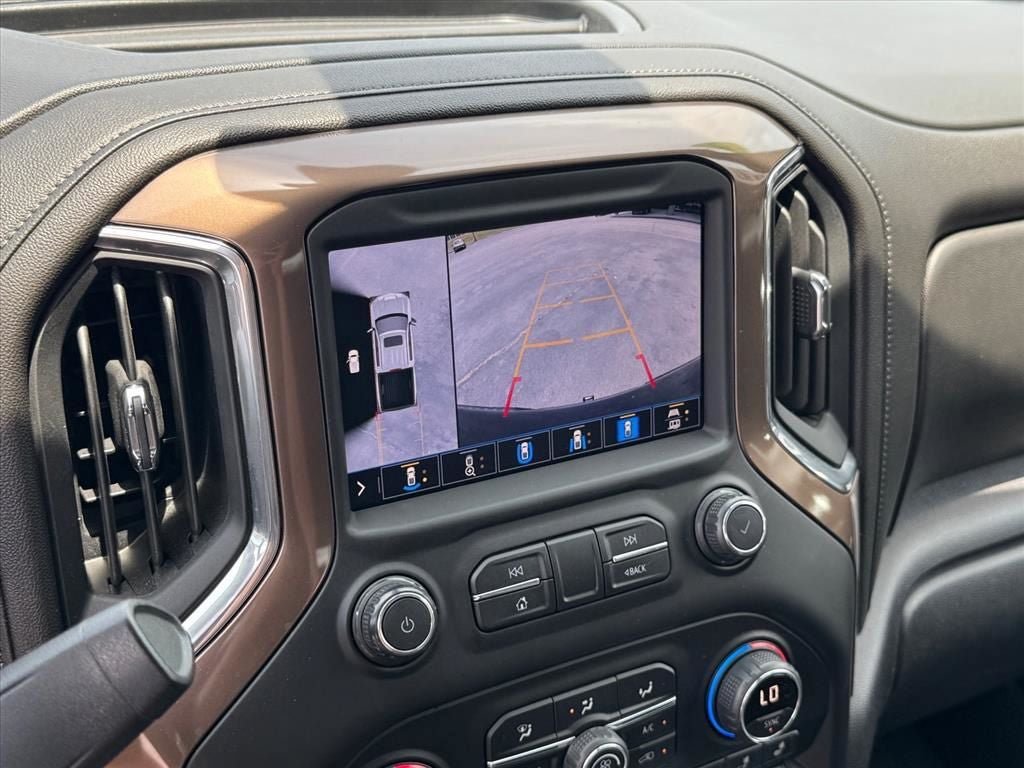 Used 2020 Chevrolet Silverado 1500 High Country w/ Technology Package AWD/4WD image 29