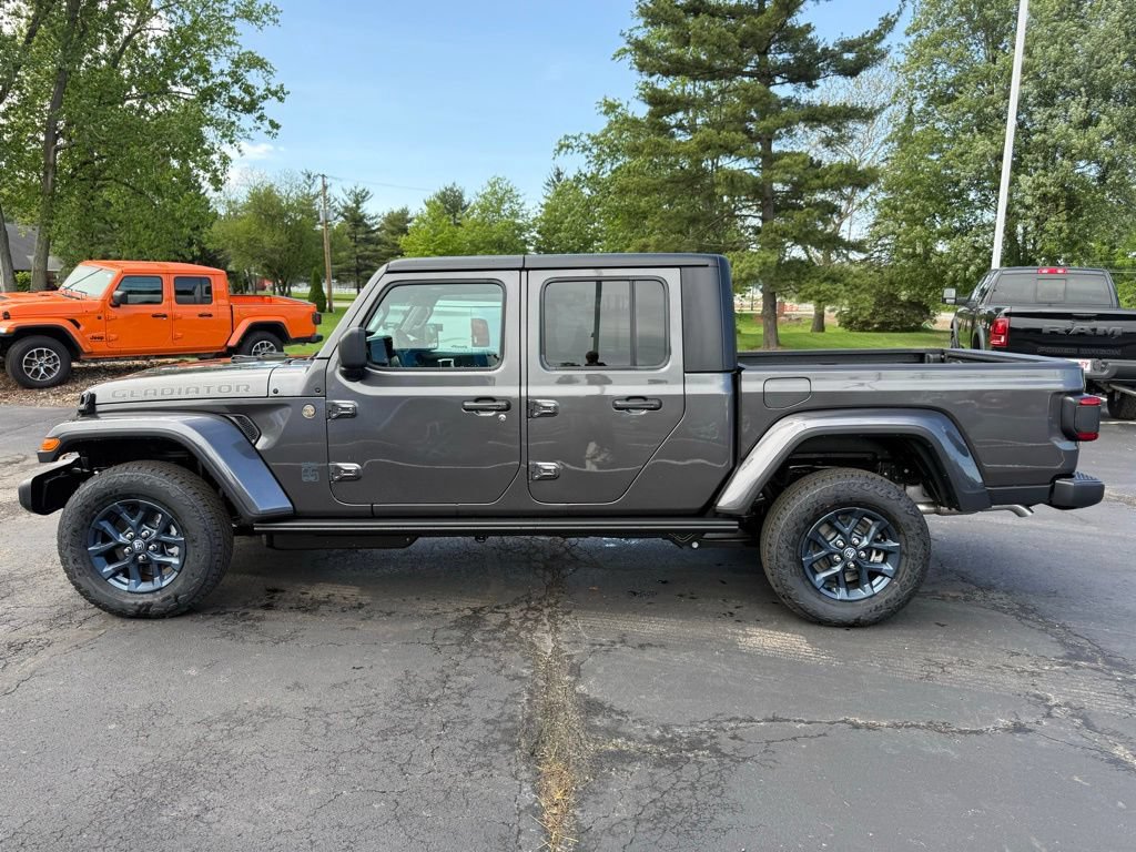 New 2026 Jeep Gladiator Sport AWD/4WD image 9